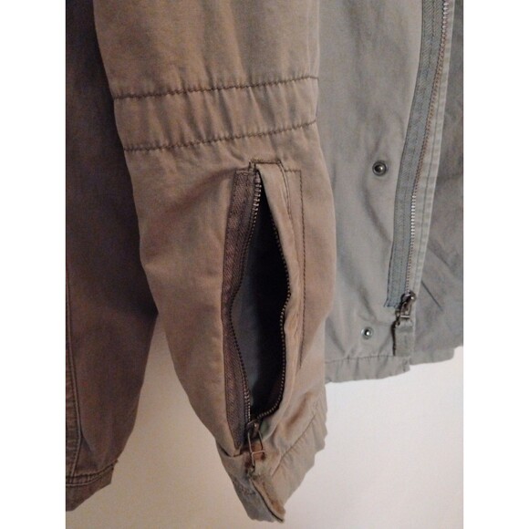 Gap army green jacket with hood - Picture 8 of 10